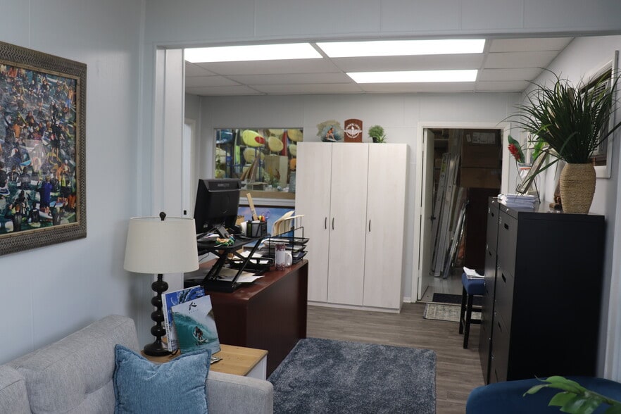 More Photos Of 1188 Gulf Breeze Pky, Gulf Breeze Flex For Sale