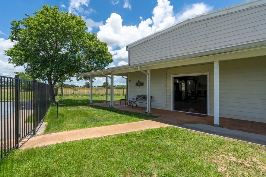 More Photos Of 3345 E Austin St, Giddings Land For Sale
