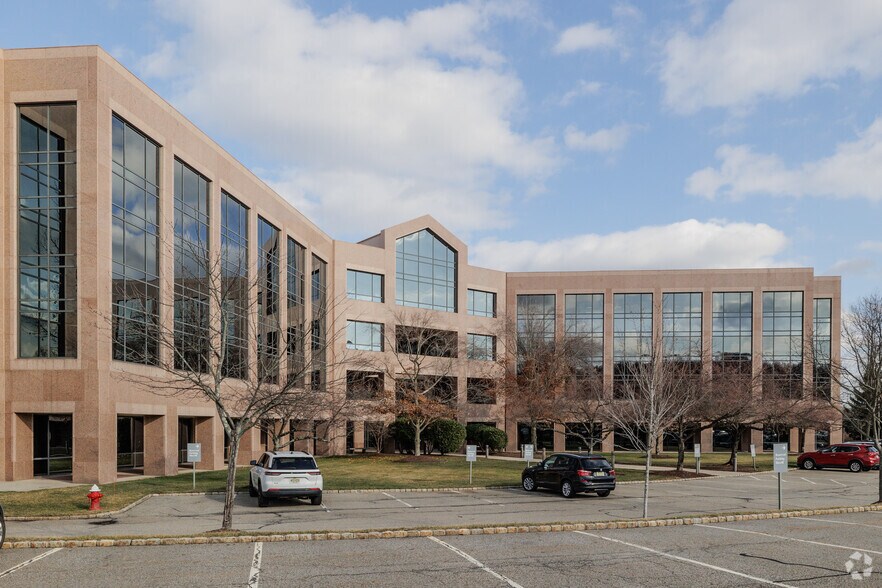 More Photos Of 100 Campus Dr, Florham Park Office For Lease