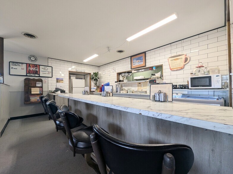 More Photos Of 745 1st E St, Malta Restaurant For Sale