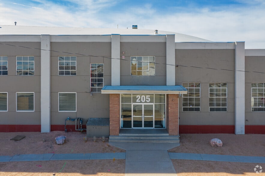 More Photos Of 205 N Elizabeth St, Pueblo Warehouse For Sale
