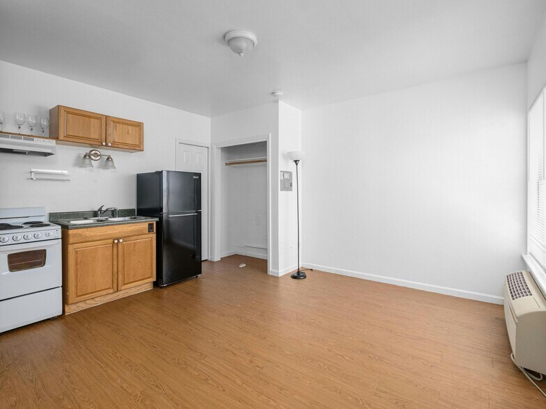 More Photos Of 2802 Whitis Ave, Austin Apartments For Sale