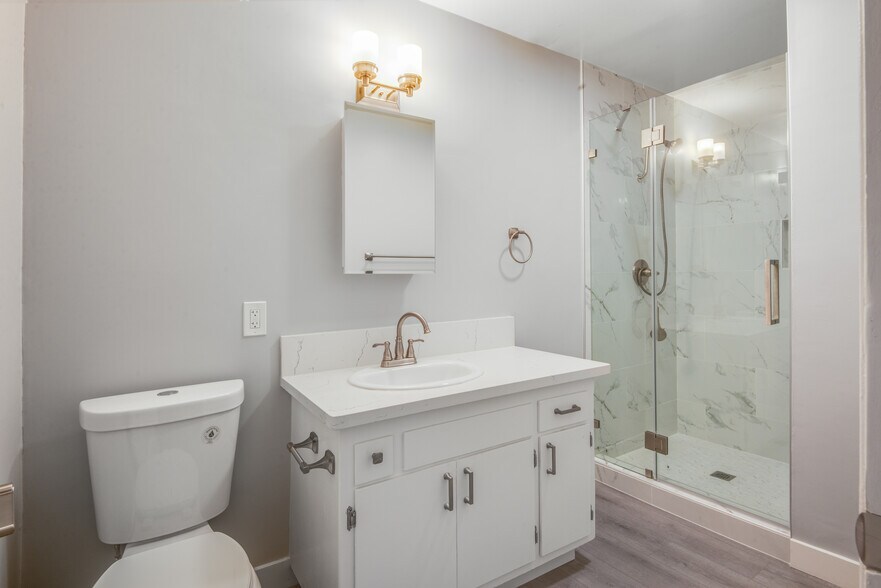 More Photos Of 525 N Francisca Ave, Redondo Beach Apartments For Sale