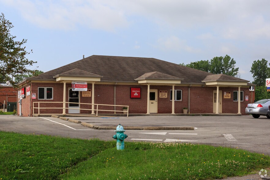 More Photos Of 8345 Little Eagle Ct, Indianapolis Office For Lease