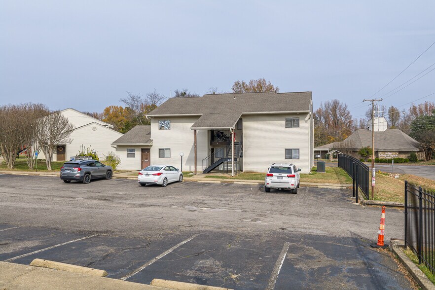 More Photos Of 401 N Cumberland Ave, Russellville Apartments For Sale