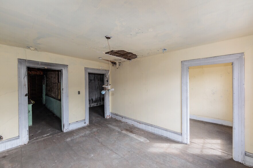 More Photos Of 4134-4136 Lorain Ave, Cleveland Storefront Retail Residential For Sale