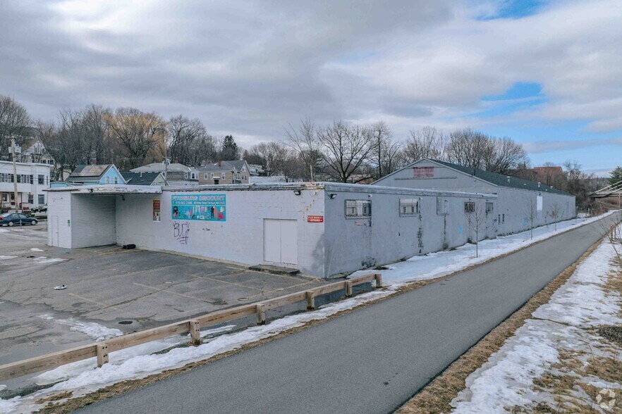 More Photos Of 480 Water St, Fitchburg Freestanding For Sale