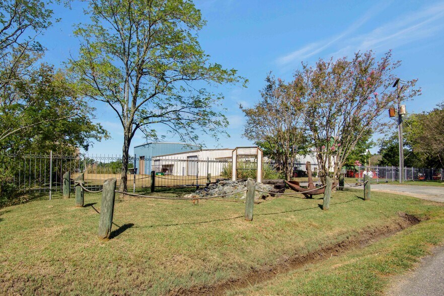 More Photos Of 117 Shirley Rd, Seaford Warehouse For Sale