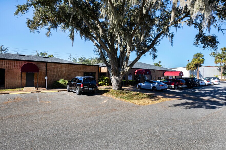 More Photos Of 1805 SE Lake Weir Ave, Ocala Medical For Lease