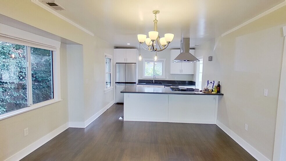 More Photos Of 2019 Castillo St, Santa Barbara Multifamily For Sale