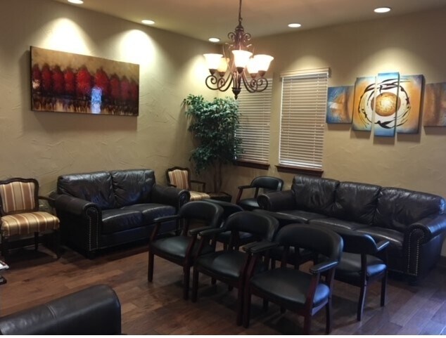 More Photos Of 1770 E Broad St, Mansfield Medical For Lease