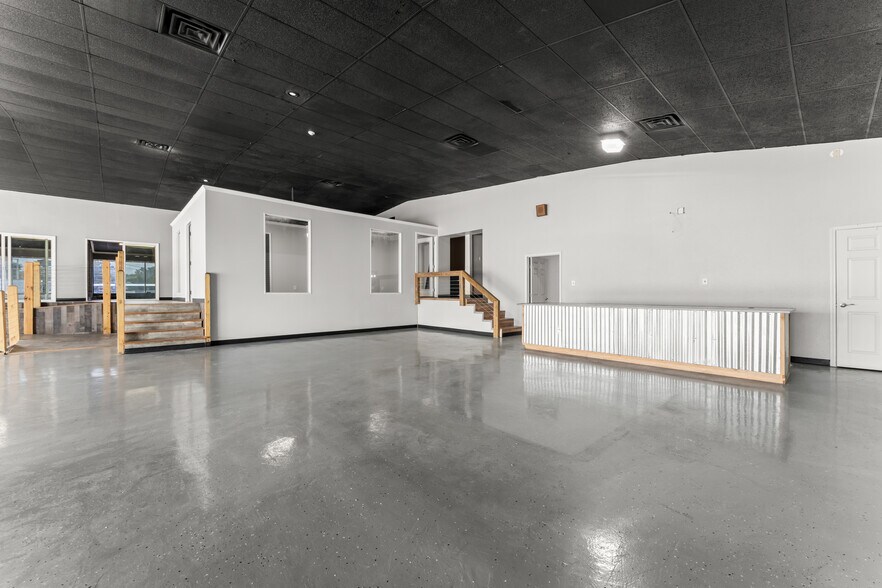 More Photos Of 947 Florida Ave SW, Denham Springs Flex For Sale