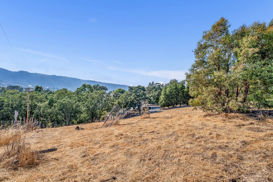 More Photos Of 622 Happy Valley Rd, Pleasanton Land For Sale