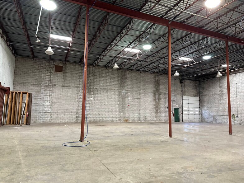 More Photos Of 5056 Angola Rd, Toledo Manufacturing For Lease