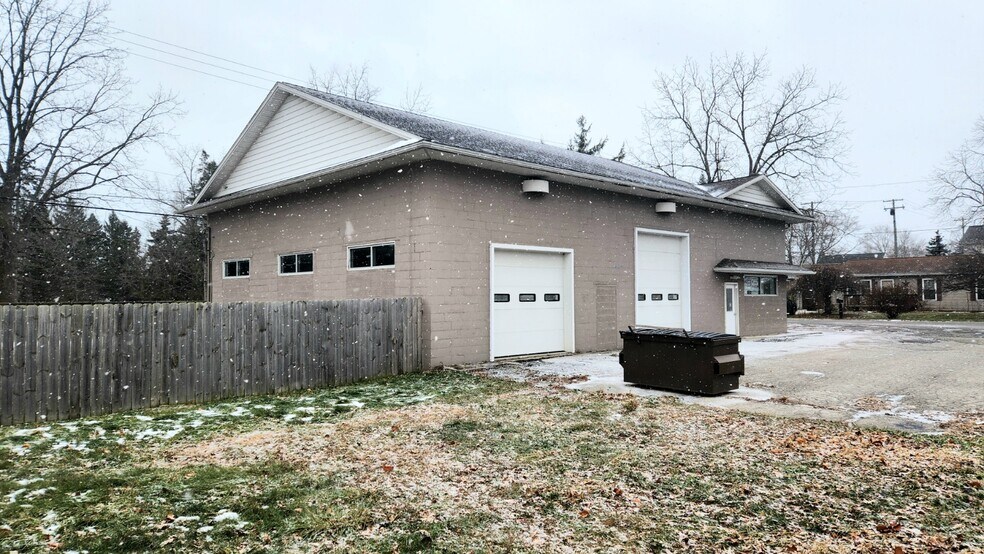 More Photos Of 3988 N Dixie Hwy, Monroe Service Station For Sale