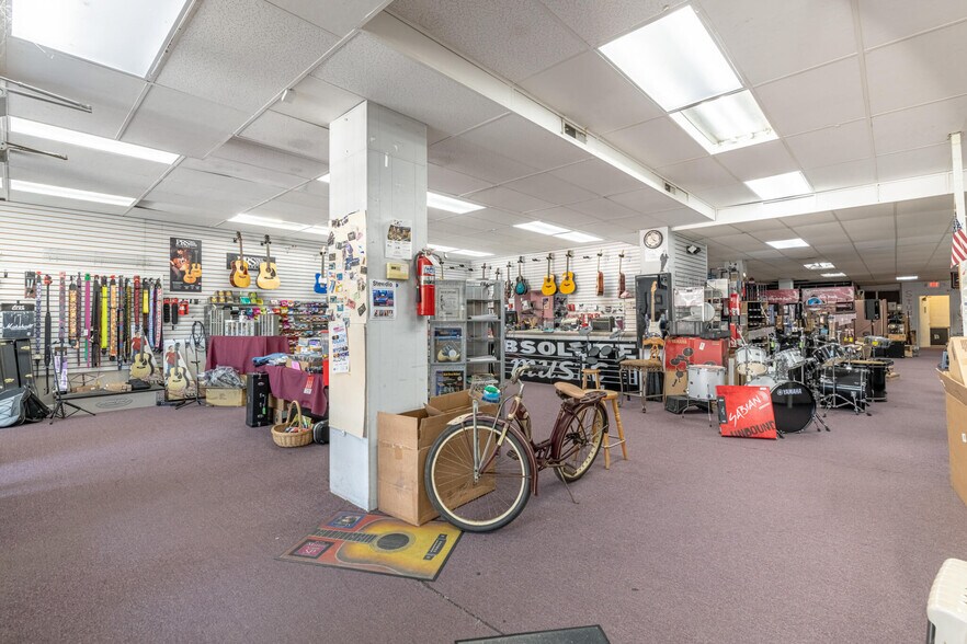 More Photos Of 10 E Main St, Fairborn Storefront For Sale