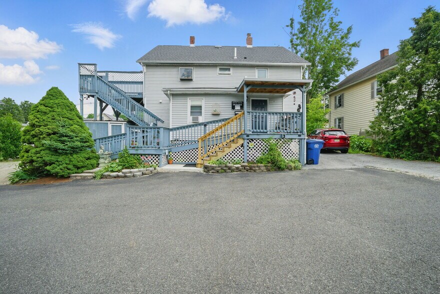 More Photos Of 11 Vernon Ave, Hamburg Medical For Lease