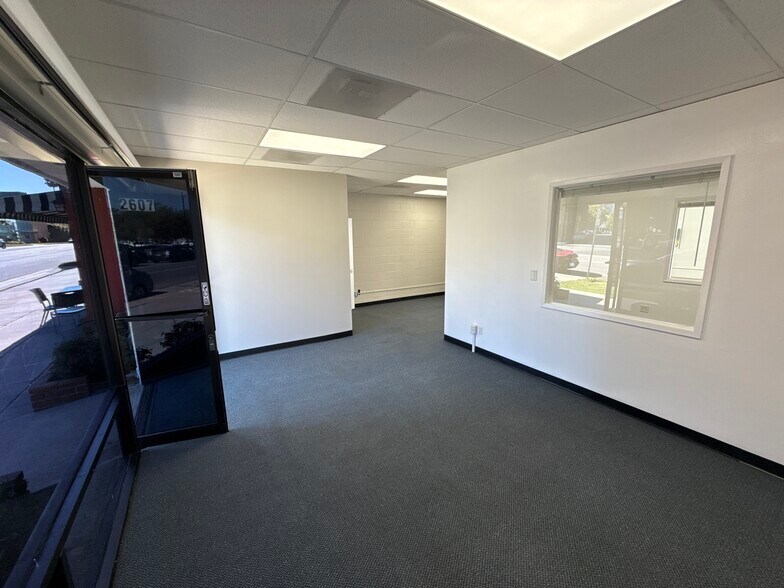 More Photos Of 2607 W Olive Ave, Burbank Office For Lease