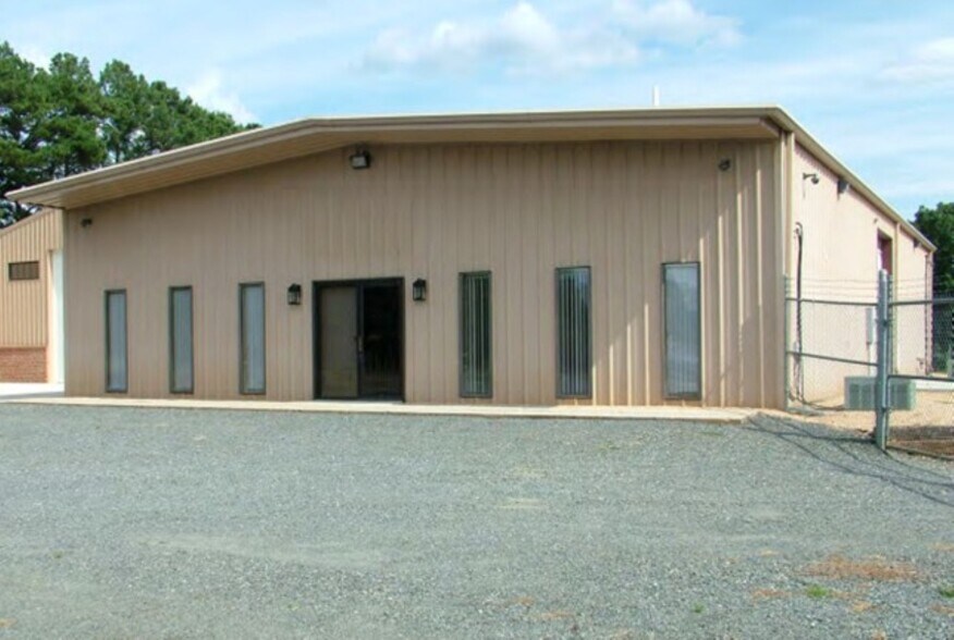 Primary Photo Of 2155 S Amherst Hwy, Amherst Research And Development For Lease