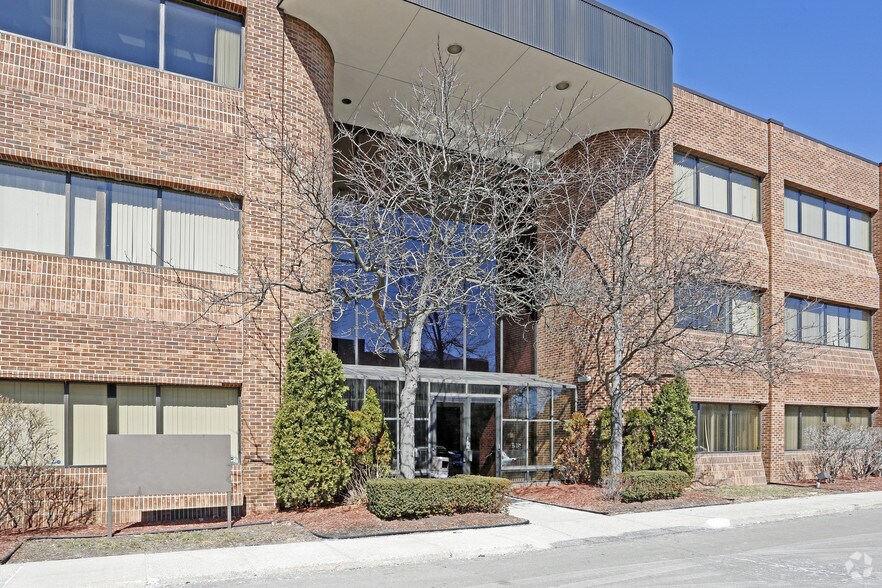 More Photos Of 7071 ORCHARD LAKE Rd, West Bloomfield Office For Lease