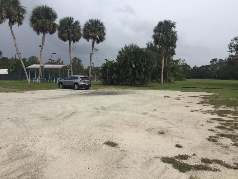 More Photos Of 4291 SW 5th Pl, Vero Beach Land For Sale