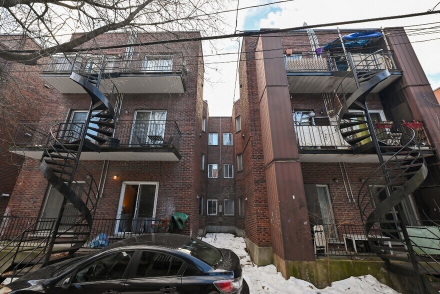 More Photos Of 5937-5947 Av De L'esplanade, Montréal Apartments For Sale