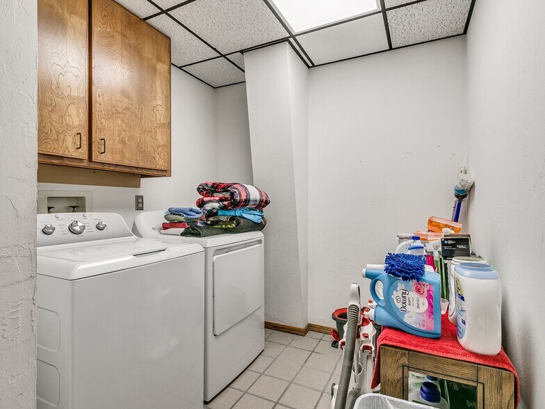 More Photos Of 3025 Westminster Rd, Nicoma Park Light Manufacturing For Sale