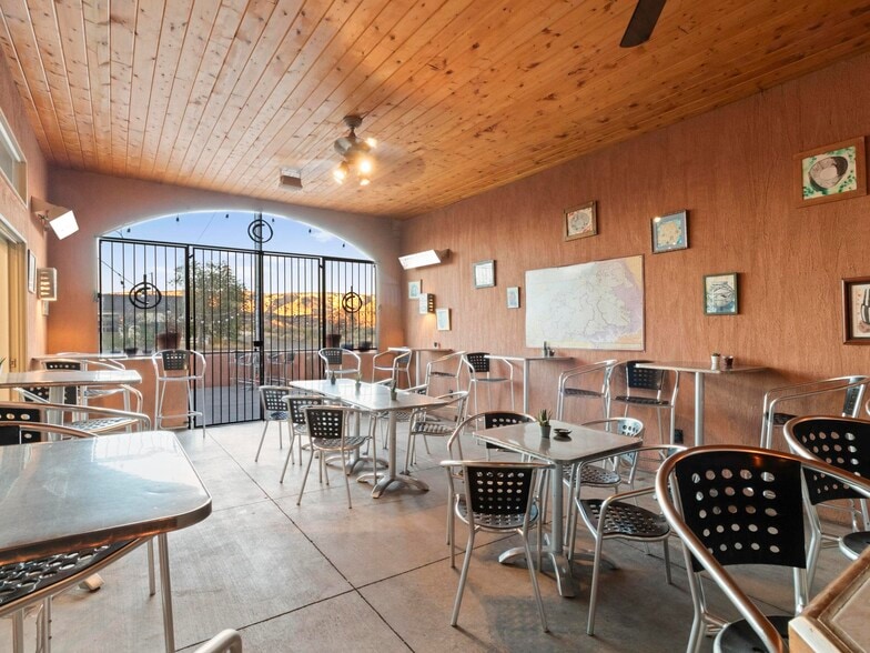 More Photos Of 475 W Main St, Escalante Hotel For Sale