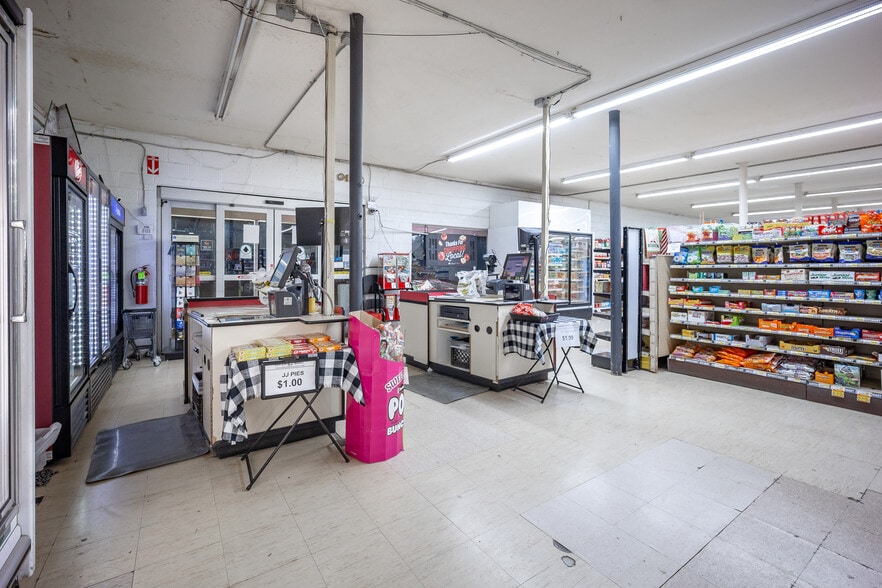 More Photos Of 1012 6th St, Maysville Supermarket For Sale