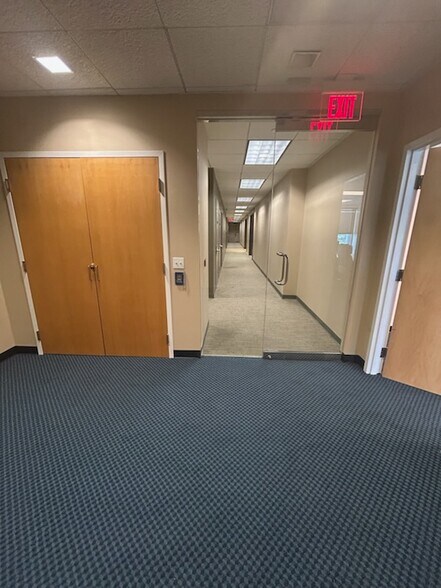 More Photos Of 2 Tower Center Blvd, East Brunswick Office Residential For Lease