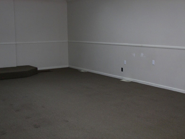 More Photos Of 23382 Crest Forest Dr, Crestline Freestanding For Sale