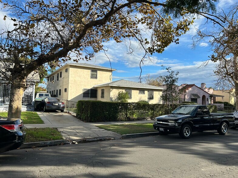 Primary Photo Of 2942 Edgehill Dr, Los Angeles Apartments For Sale
