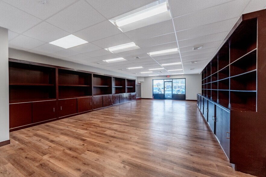 More Photos Of 890-900 Ulster Ave, Kingston Freestanding For Lease