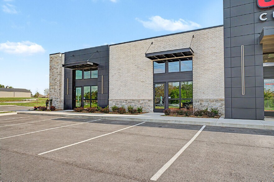 More Photos Of 4103 SW 2nd St, Bentonville Office For Lease