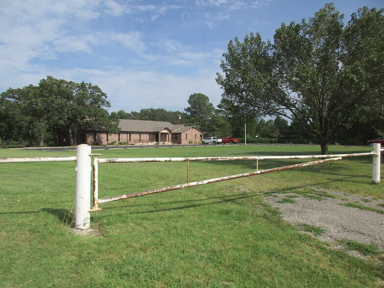 More Photos Of 8500 Frankoma Rd, Tulsa Religious Facility For Sale