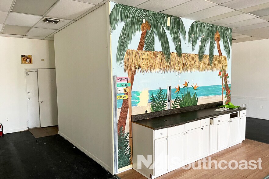 More Photos Of 4392 NE Ocean Blvd, Jensen Beach Storefront Retail Office For Lease