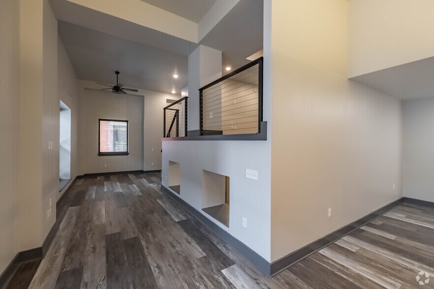 More Photos Of 830 Main St, Cincinnati Apartments For Lease