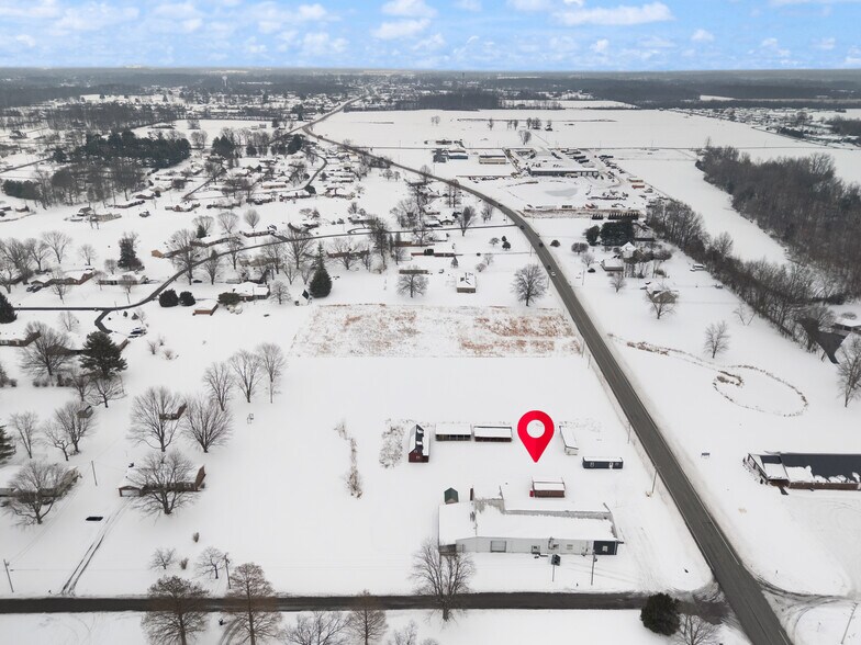 More Photos Of 677 S Cardinal Ln, Scottsburg Industrial For Sale