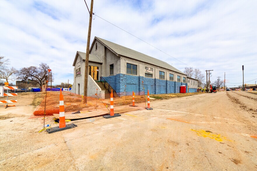 More Photos Of 2139 S Phoenix Ave, Tulsa Religious Facility For Sale
