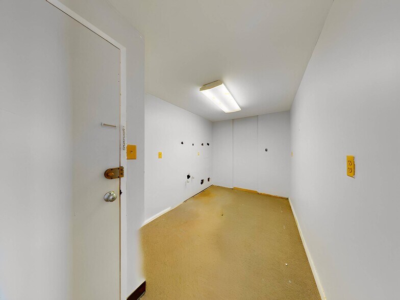 More Photos Of 4600 Duke St, Alexandria Apartments For Sale