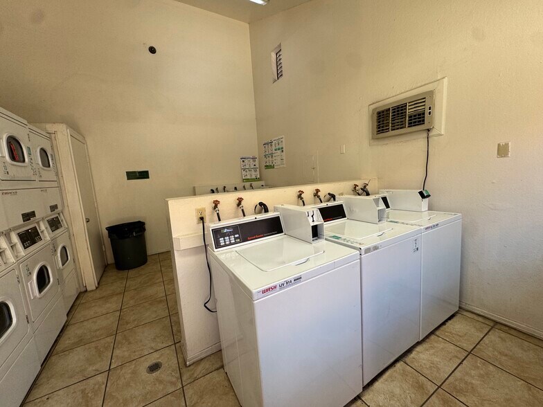 More Photos Of 190 W Valencia Rd, Tucson Apartments For Sale