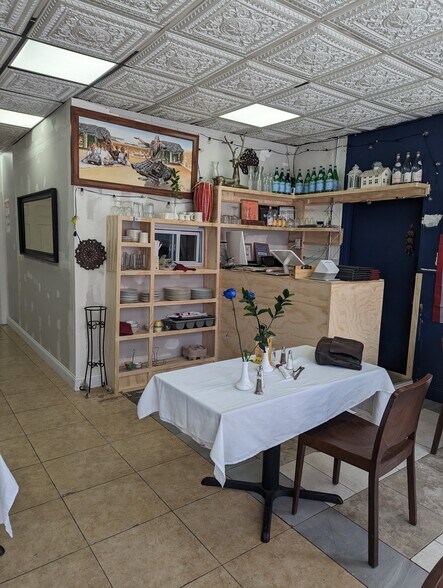 More Photos Of 726-728 Courtlandt Ave, Bronx Restaurant For Lease