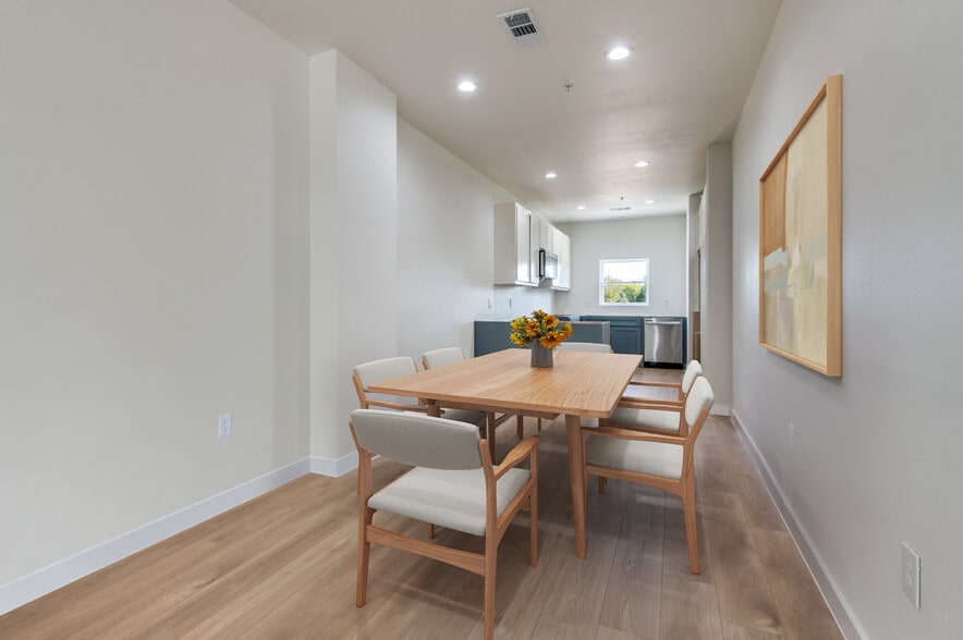 More Photos Of 504 O Connor Rd, Irving Multifamily For Sale