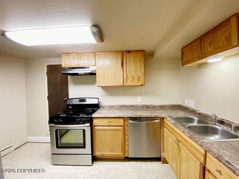 More Photos Of 513 E 15th Ter, Anchorage Apartments For Sale