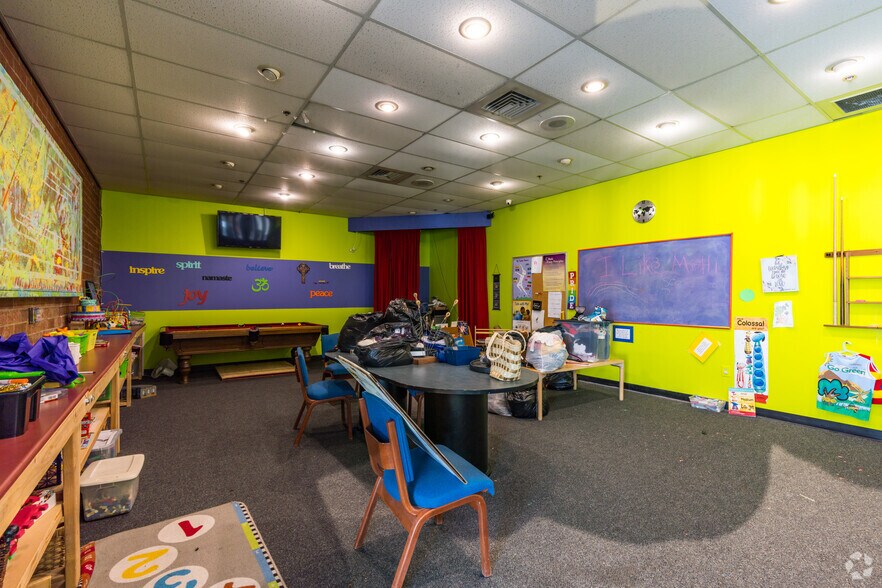 More Photos Of 9249 Folsom Blvd, Sacramento Religious Facility For Sale