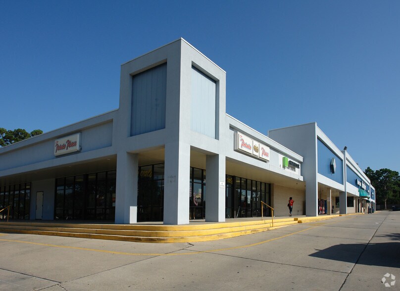 Primary Photo Of 3803 Moss St, Lafayette General Retail For Lease