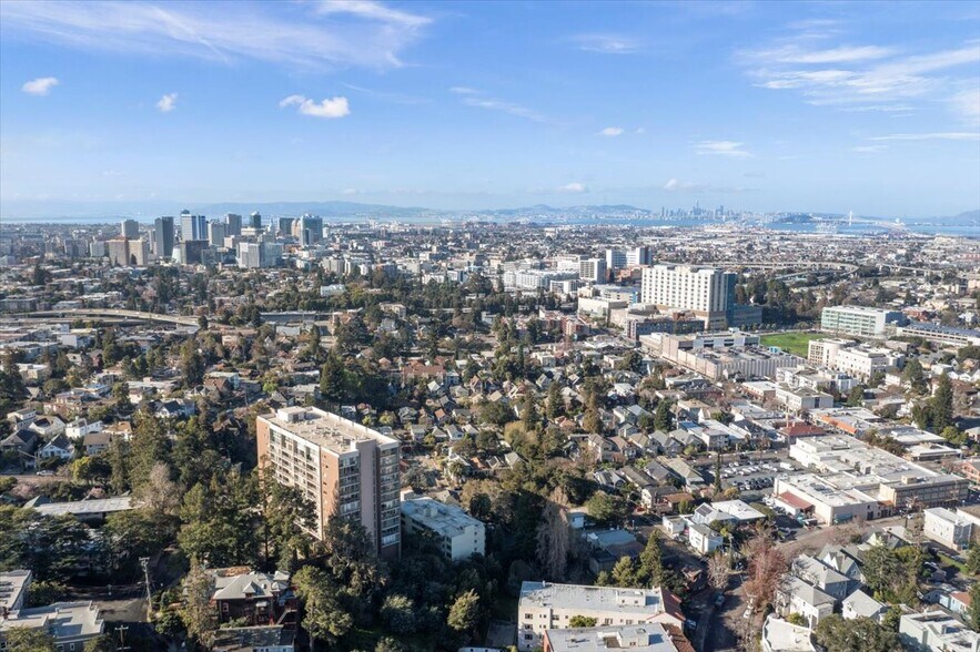More Photos Of 84 Monte Vista Ave, Oakland Apartments For Sale