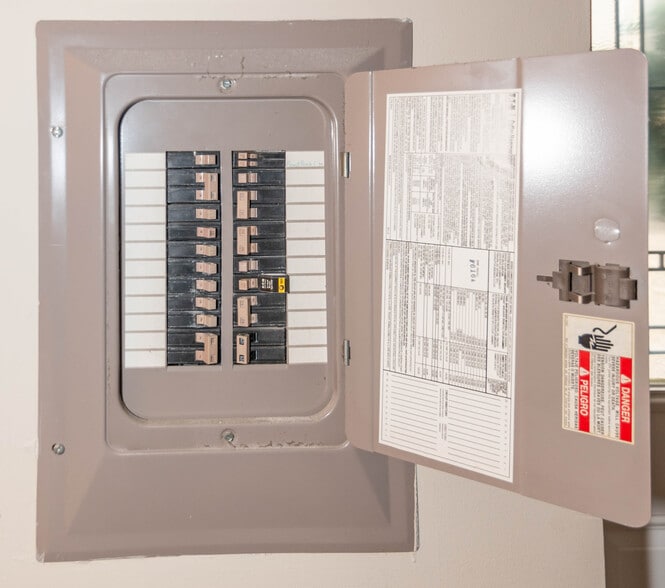 More Photos Of 1538 Light St, Baltimore Storefront Retail Residential For Sale