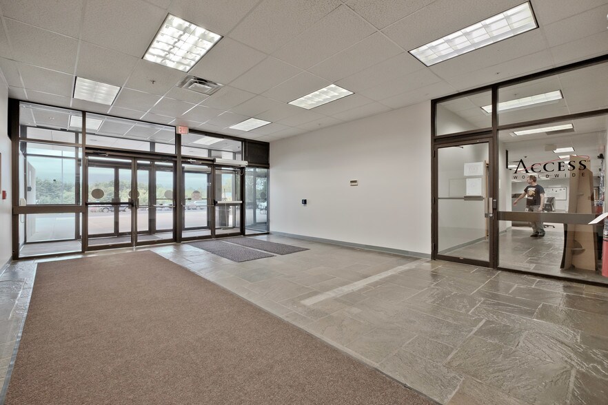 More Photos Of 45 Commerce Dr, Augusta Office For Lease
