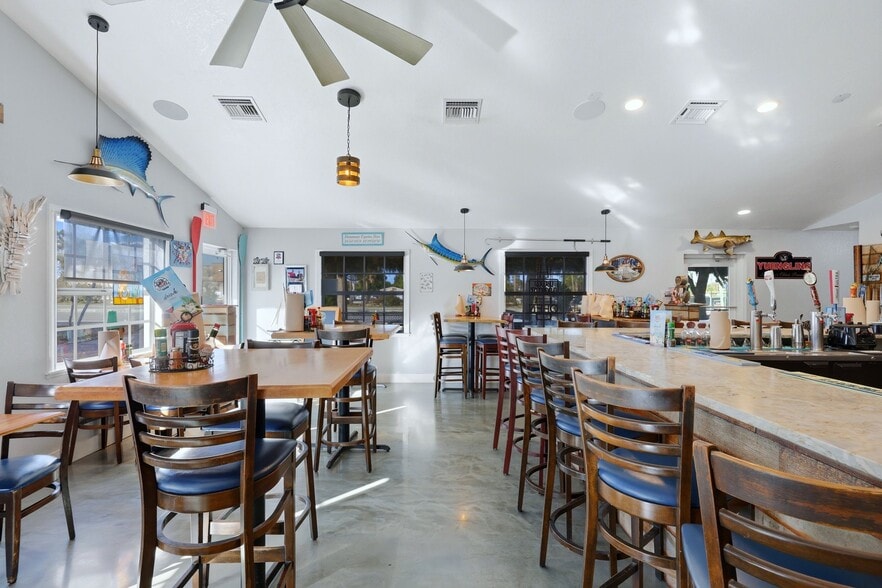 More Photos Of 2901 Placida Rd, Englewood Restaurant For Sale